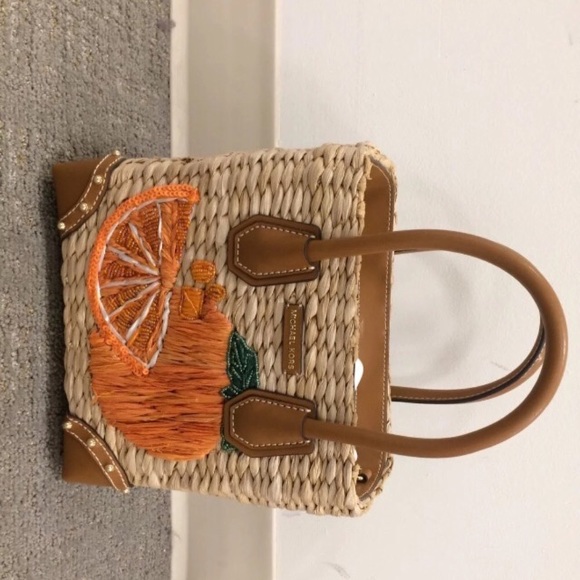 Michael kors purse - Picture 1 of 6